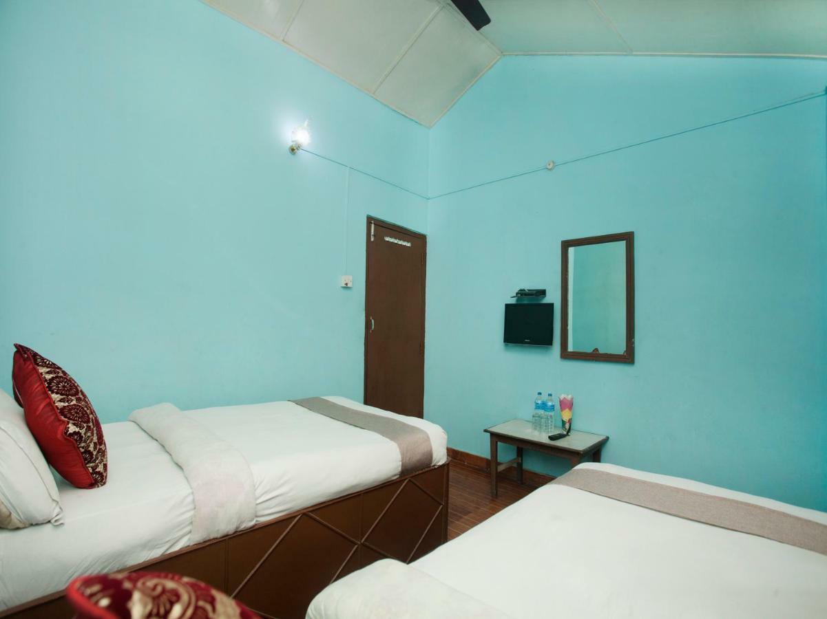 Spot On 486 Hotel Holy Lodge Sauraha Exterior photo